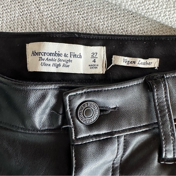Abercrombie & Fitch The Ankle Straight Ultra High Rise Vegan Leather Size 4/27 - Picture 8 of 11